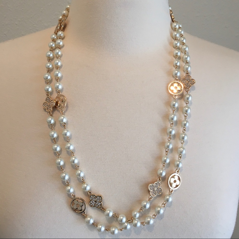 NEW! LAST ONE LEFT!  Pearl & gold station necklace - Picture 4 of 8